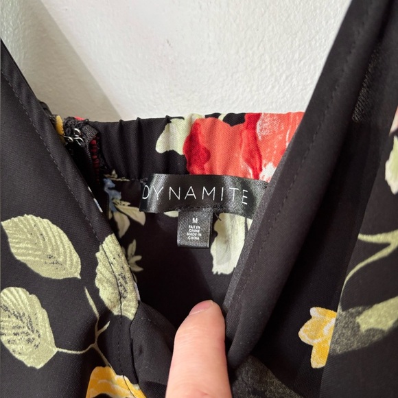 🎉4/30$🎉 Dynamite Black Floral Slip Dress - Size Medium - Picture 4 of 7